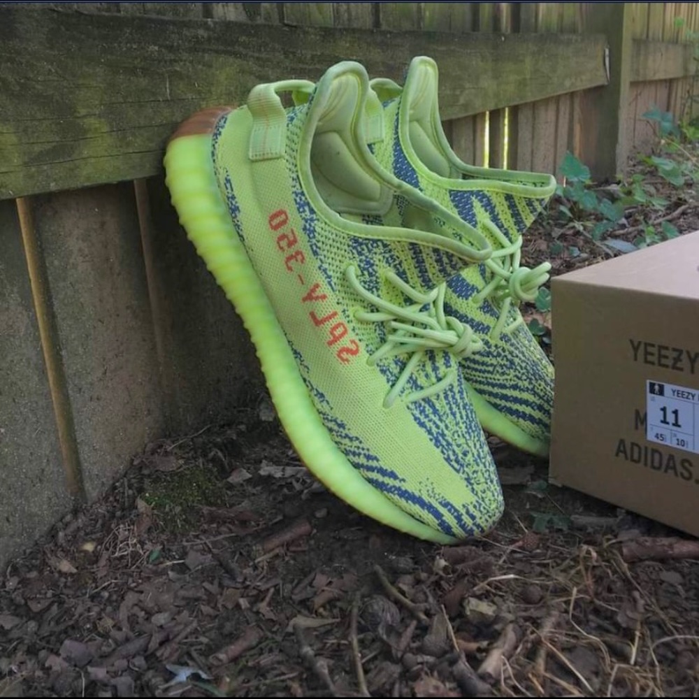 Adidas Yeezy 350 V2 Boost Semi-Frozen Yellow